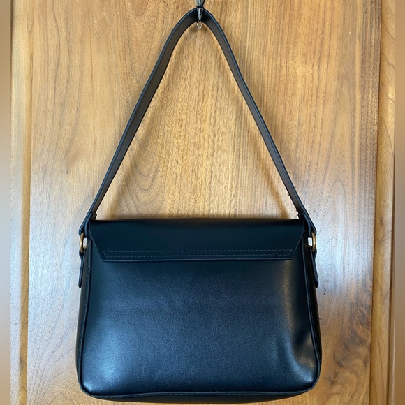 New Designer Inspired Vegan Faux Leather Shoulder Bag Golden Chain Strap NWT - Picture 9 of 15